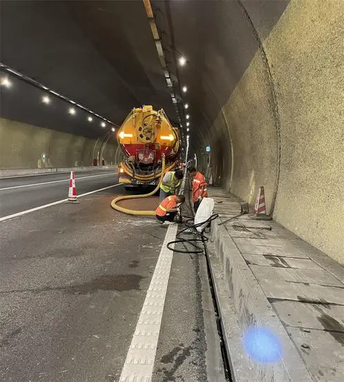 北屯隧道排水渠清淤